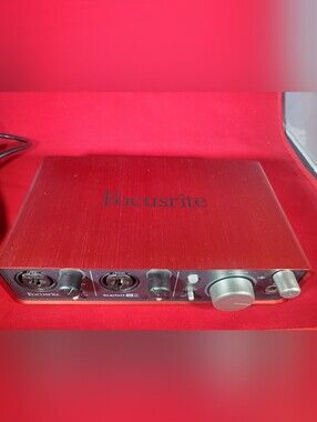 Scarlett USB Audio Interface in Red